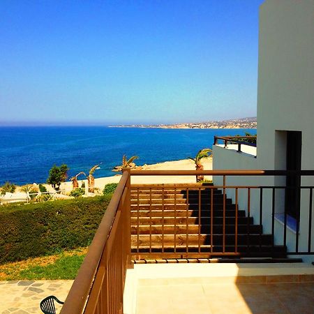 Aura Holiday Villas Paphos Ngoại thất bức ảnh