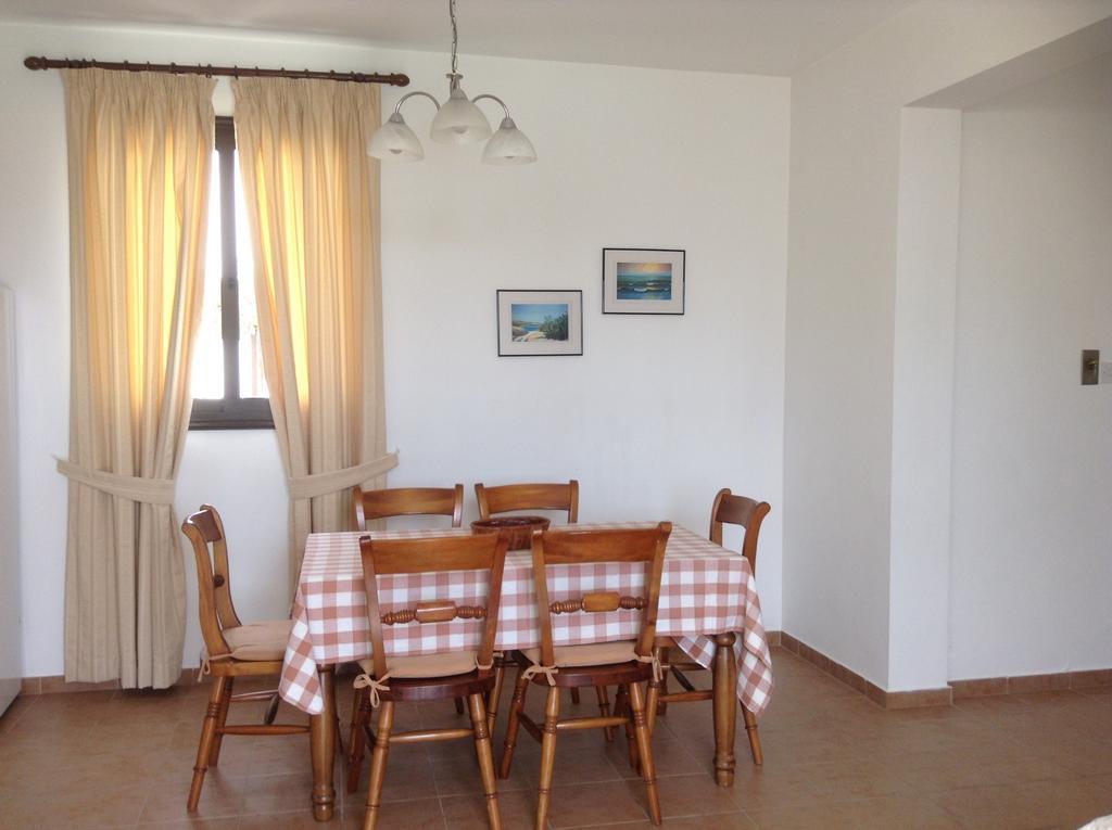 Aura Holiday Villas Paphos Ngoại thất bức ảnh